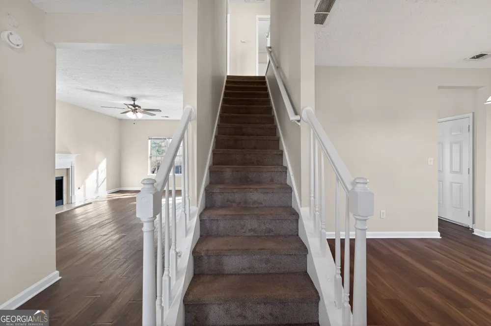 4292 Linecrest LN Ellenwood, GA 30294