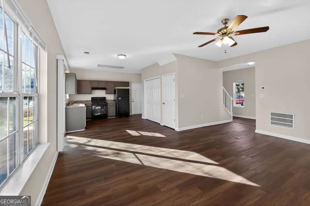 4292 Linecrest LN Ellenwood, GA 30294