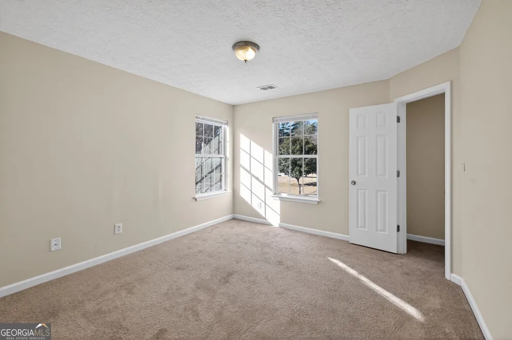 4292 Linecrest LN Ellenwood, GA 30294