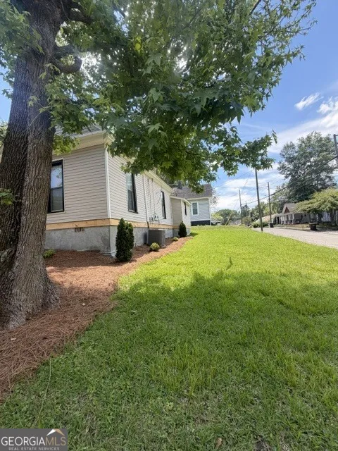 64 Wesley ST Newnan, GA 30263