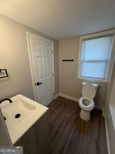 64 Wesley ST Newnan, GA 30263