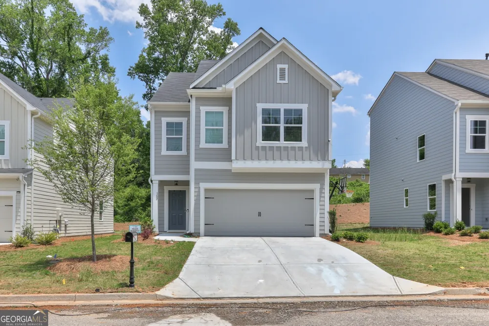 162 Millers LN Calhoun, GA 30701