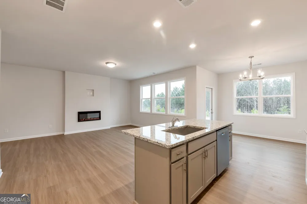 160 Millers LN Calhoun, GA 30701
