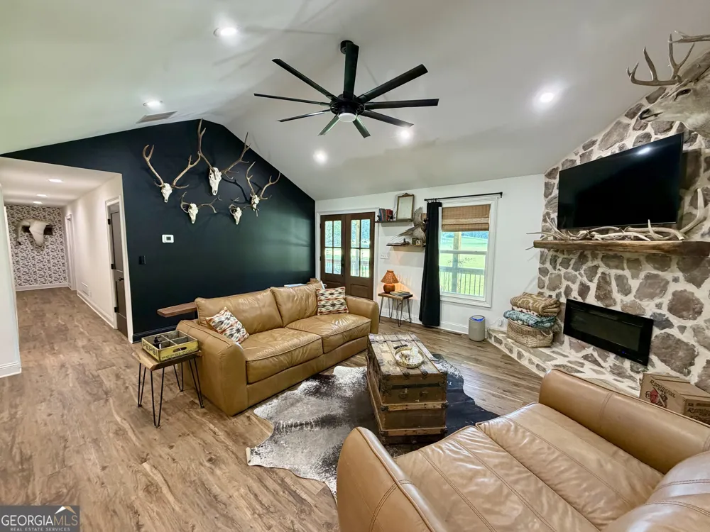665 Prater RD Waco, GA 30182
