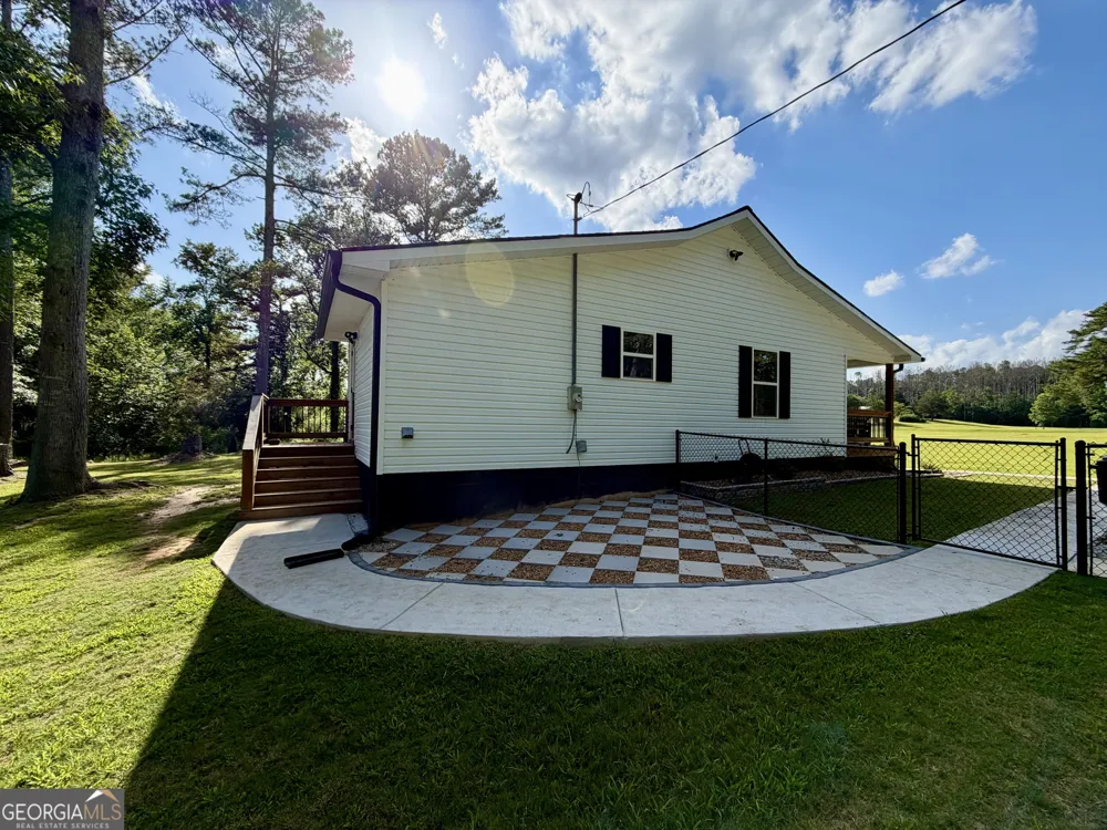 665 Prater RD Waco, GA 30182