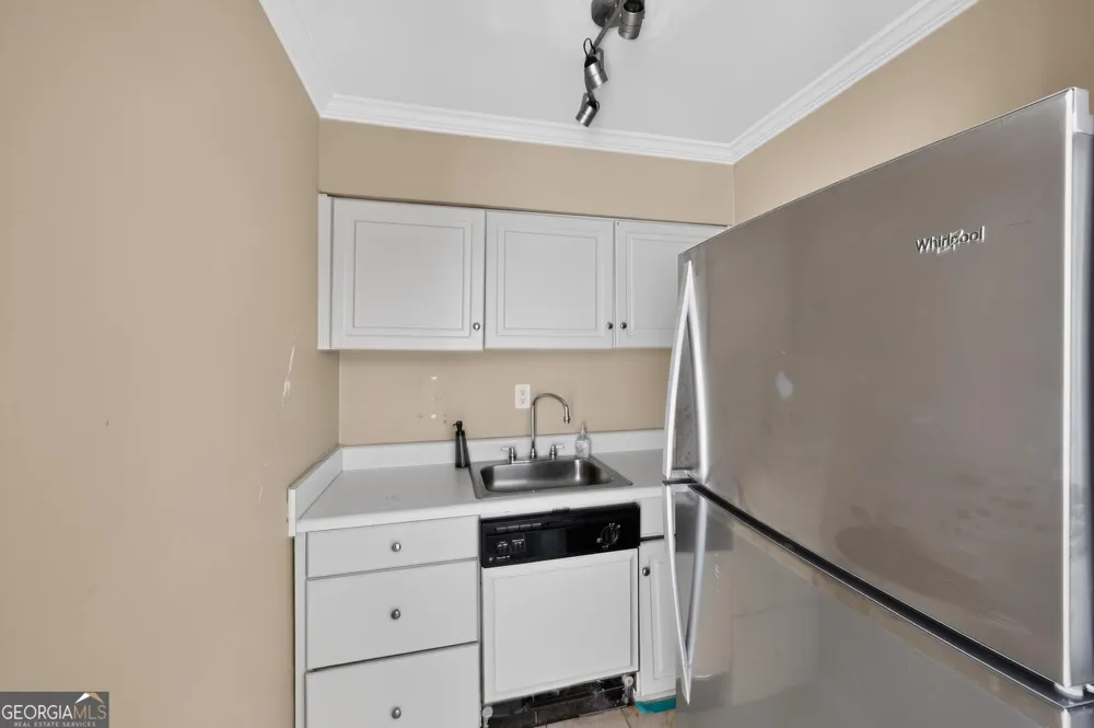 6980 Roswell RD Sandy Springs, GA 30328