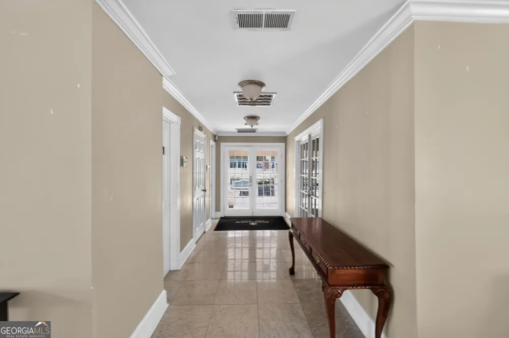 6980 Roswell RD Sandy Springs, GA 30328