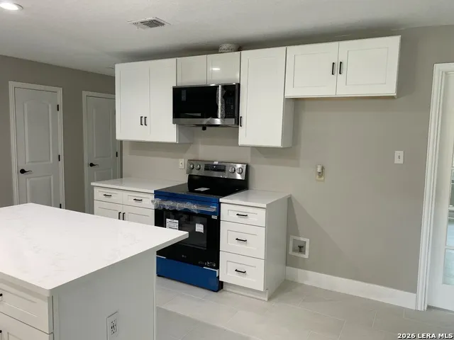 1902 Creek Mountain St San Antonio, TX 78259