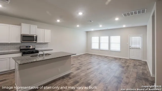 20611 Streamlet End San Antonio, TX 78266