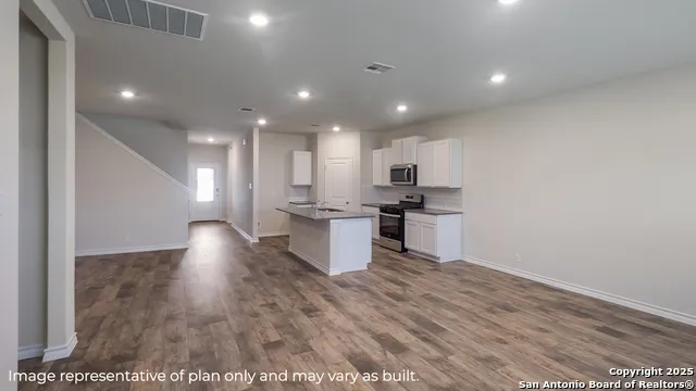 20611 Streamlet End San Antonio, TX 78266
