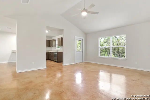 150 Hill Dr Spring Branch, TX 78070