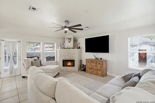 9311 Scotty Oaks Helotes, TX 78023