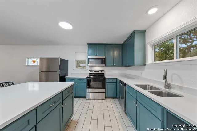 143 Park Dr Pipe Creek, TX 78063