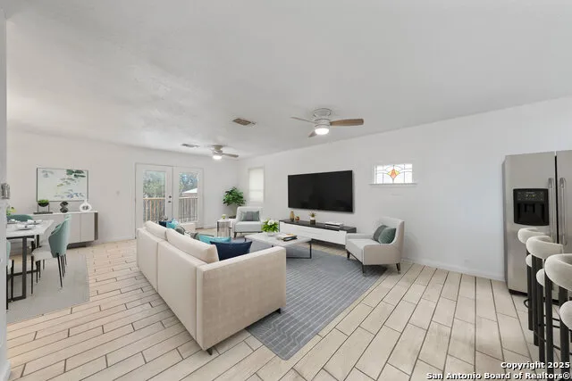 143 Park Dr Pipe Creek, TX 78063
