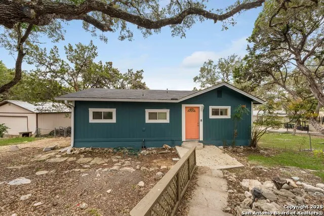 143 Park Dr Pipe Creek, TX 78063