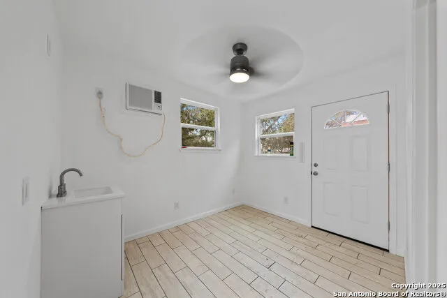 143 Park Dr Pipe Creek, TX 78063