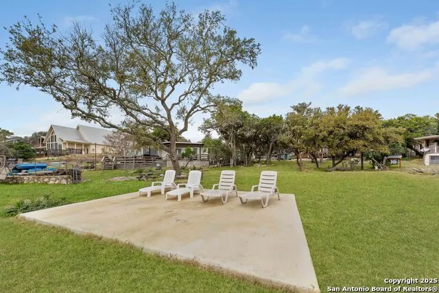 143 Park Dr Pipe Creek, TX 78063