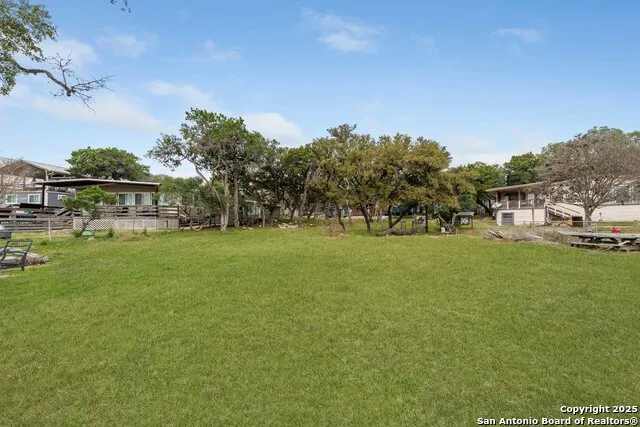 143 Park Dr Pipe Creek, TX 78063