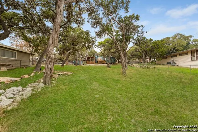 143 Park Dr Pipe Creek, TX 78063
