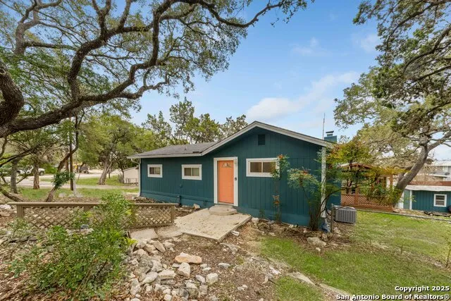 143 Park Dr Pipe Creek, TX 78063