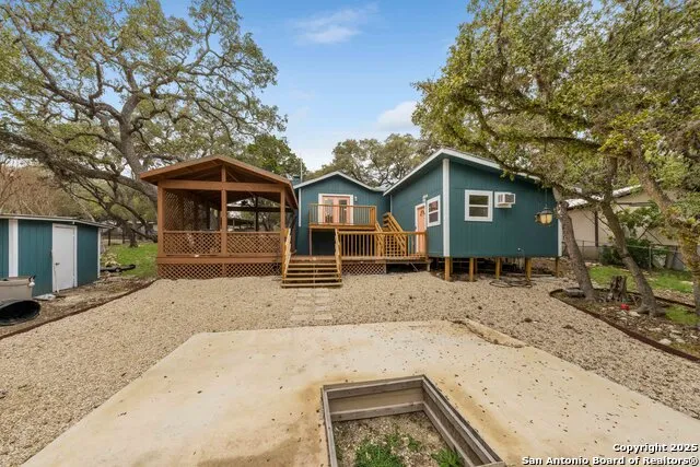 143 Park Dr Pipe Creek, TX 78063