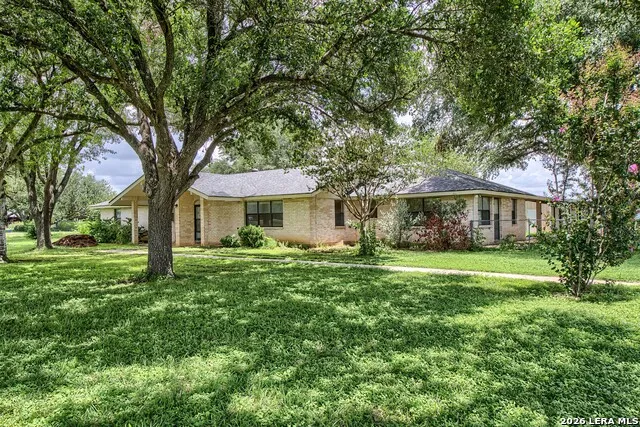 900 Graytown Rd St Hedwig, TX 78152