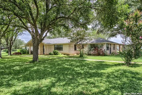 900 Graytown Rd