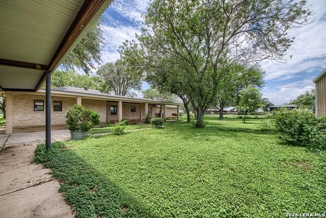 900 Graytown Rd St Hedwig, TX 78152