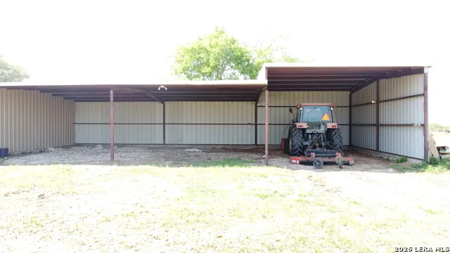 900 Graytown Rd St Hedwig, TX 78152