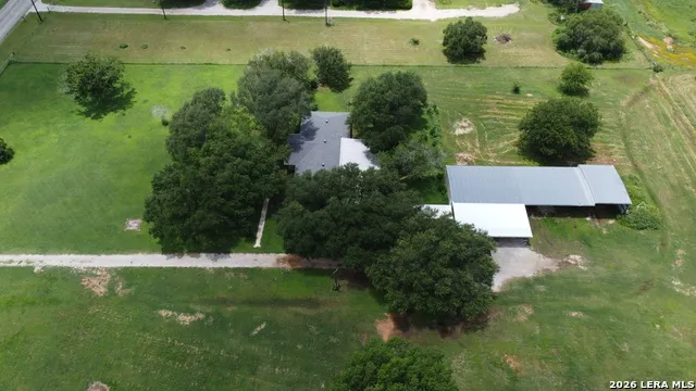 900 Graytown Rd St Hedwig, TX 78152