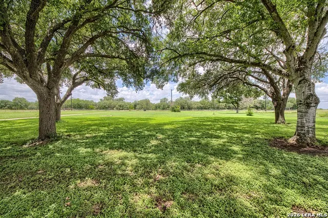 900 Graytown Rd St Hedwig, TX 78152