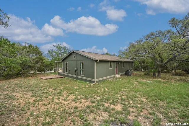 660 Possum Tree Fischer, TX 78623