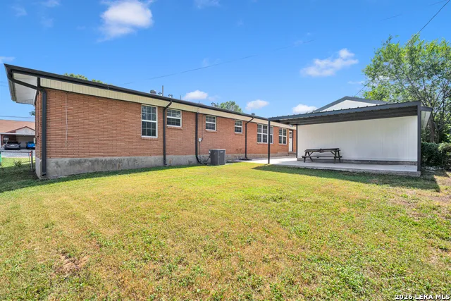 523 Freiling San Antonio, TX 78213
