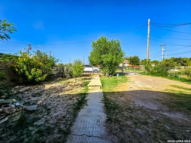 1524 Avenida Encuentro Eagle Pass, TX 78852