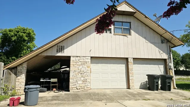 3230 LAMMERS ST Kerrville, TX 78028