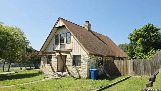 3230 LAMMERS ST Kerrville, TX 78028