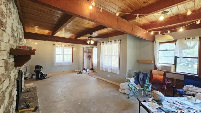 3230 LAMMERS ST Kerrville, TX 78028