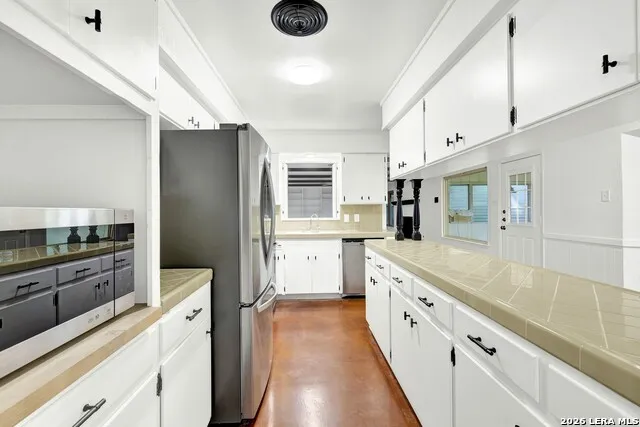 903 FABULOUS DR San Antonio, TX 78213