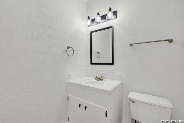 903 FABULOUS DR San Antonio, TX 78213