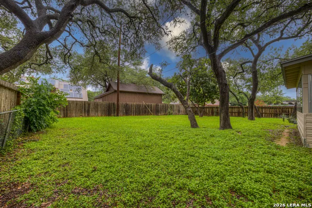 903 FABULOUS DR San Antonio, TX 78213