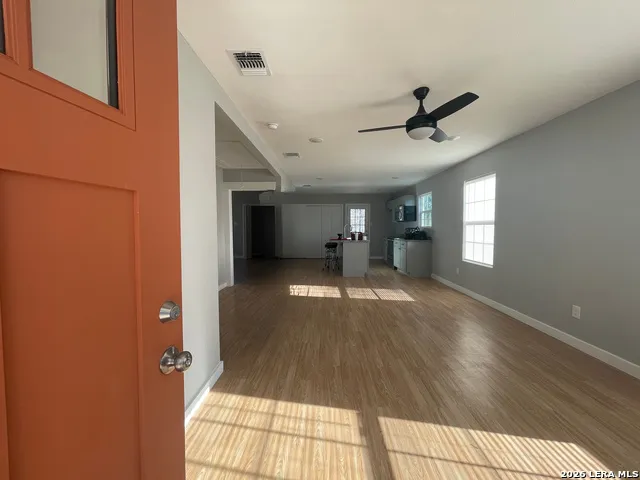 1531 W French San Antonio, TX 78201
