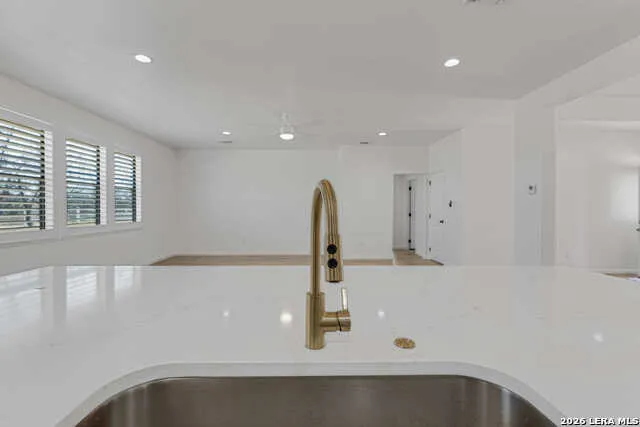 16282 fm 472 Bigfoot, TX 78005