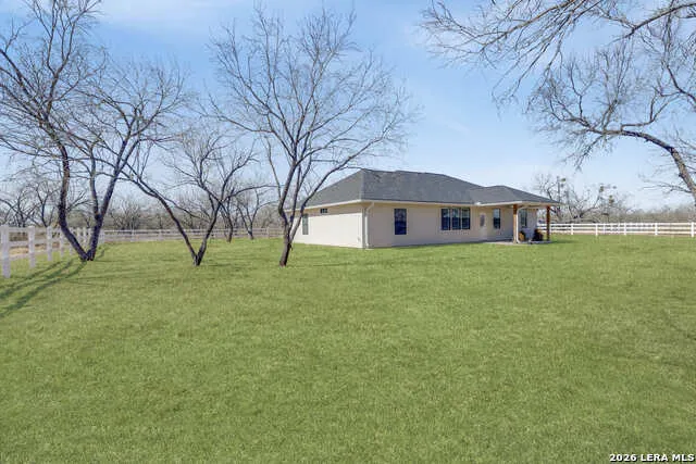 16282 fm 472 Bigfoot, TX 78005