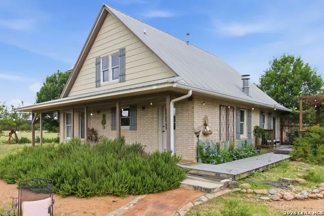 1275 LACEY DR Bandera, TX 78003