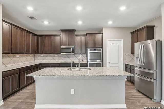102 ANCHOR BLF Universal City, TX 78148