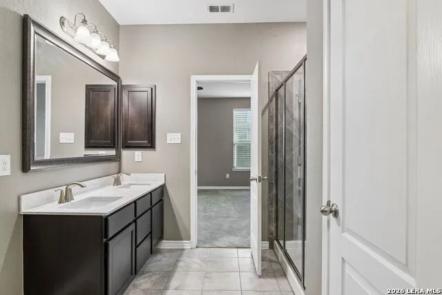 102 ANCHOR BLF Universal City, TX 78148