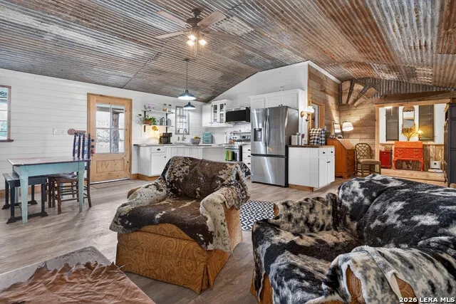 405 Coughran Pleasanton, TX 78064