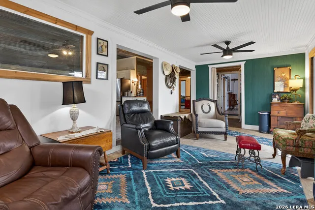405 Coughran Pleasanton, TX 78064