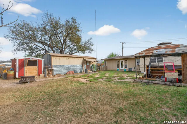 405 Coughran Pleasanton, TX 78064