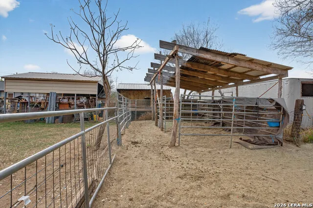 405 Coughran Pleasanton, TX 78064